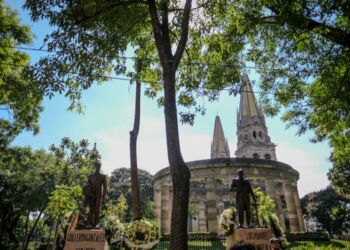 Población de zona metropolitana, insatisfecha económicamente